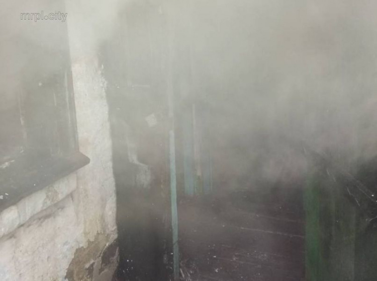 В Мариуполе горел дом – погиб мужчина (ФОТО)