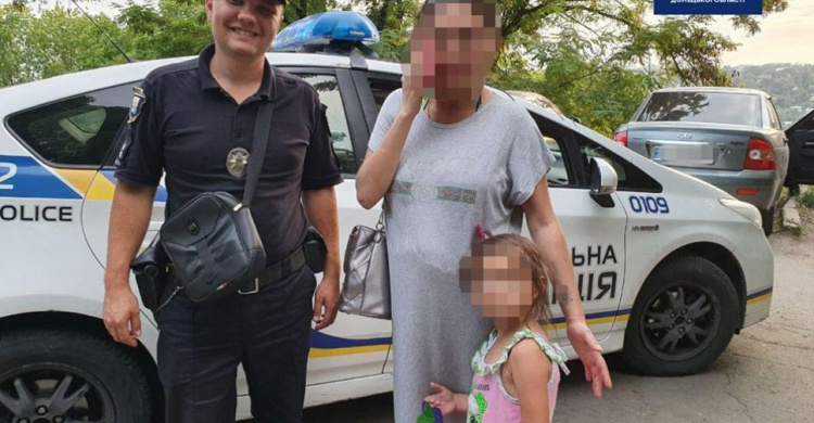 Пьяная мариупольчанка оставила свою 6-летнюю дочь на постороннюю женщину (ФОТО)
