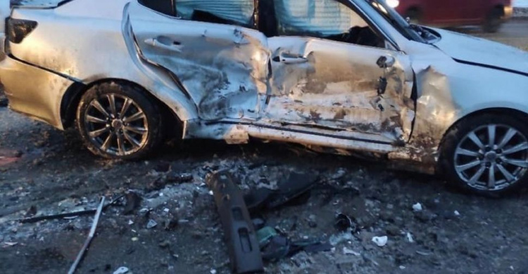 Смертельное ДТП: в результате столкновения автомобилей в Мариуполе погиб мужчина