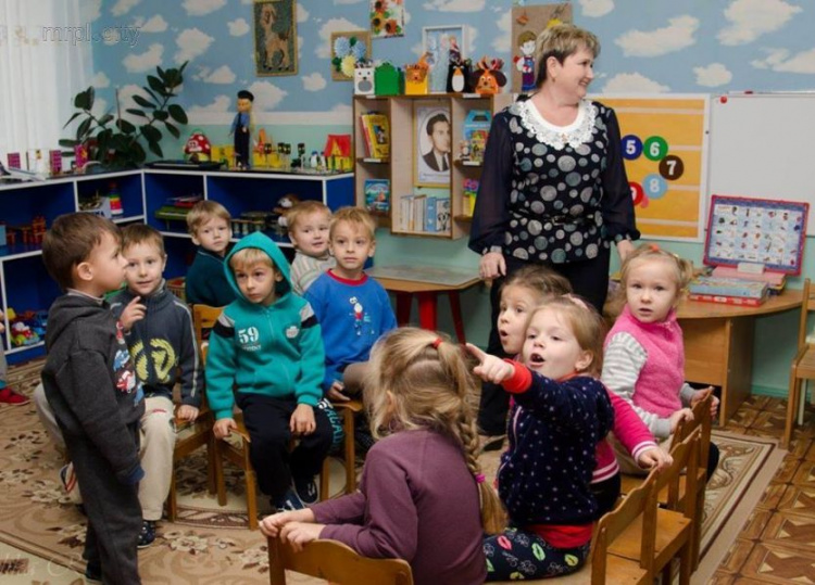 Мариупольский детский сад получил мебель на сумму более 200 тысяч (ФОТО)