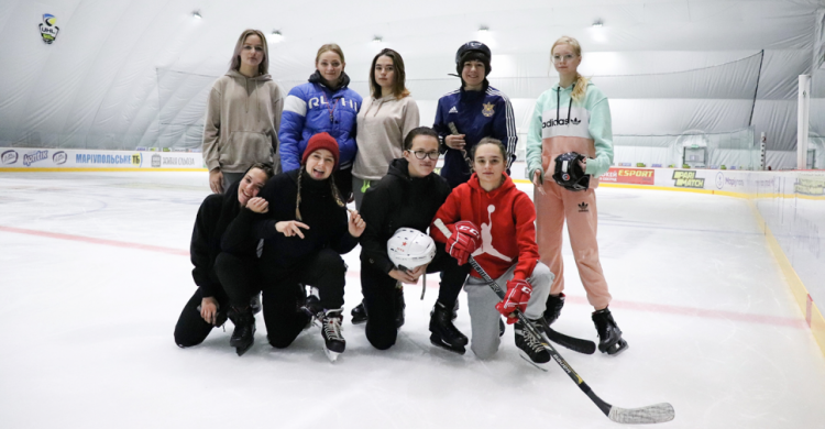 Развитие женского хоккея в Украине начнется в Мариуполе