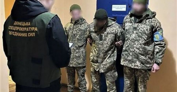 Солдат прострелил командиру ногу в воинской части на Донбассе
