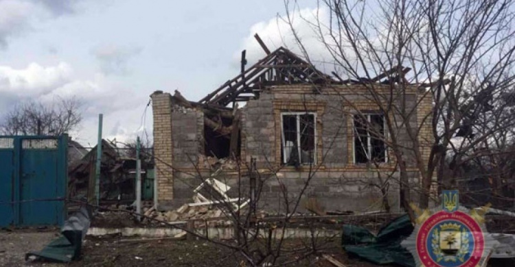 При обстреле в Авдеевке повреждены 18 домов (ФОТО)