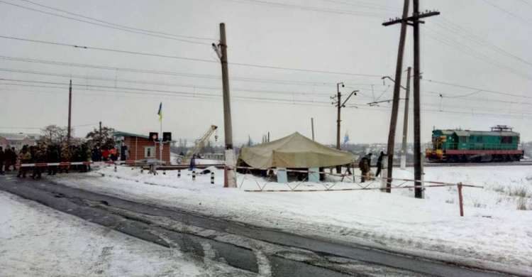 Призывы блокировать железную дорогу в Донецкой области продолжаются, - Аброськин