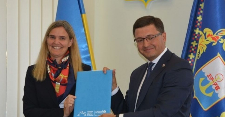 Подписан меморандум между Мариуполем и ЮНИСЕФ (ФОТО)