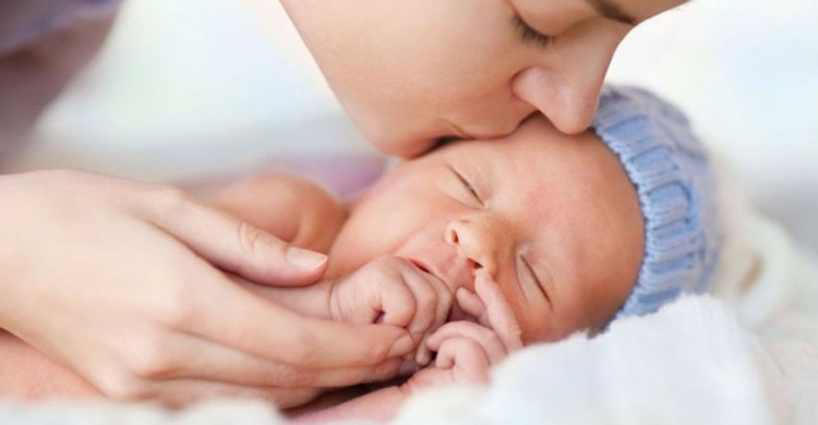 Без «штурма» РАГСов: мариупольцы смогут регистрировать новорожденных онлайн