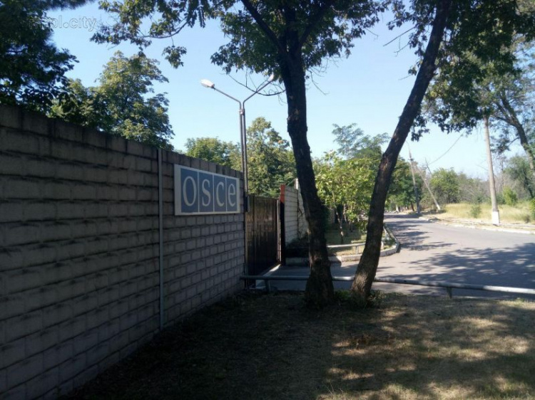 Миссия ОБСЕ покинула свой центральный офис в Мариуполе (ФОТОФАКТ)