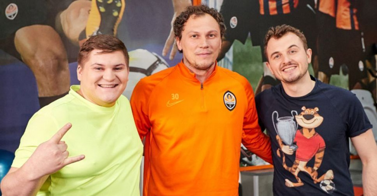 «Мариупольское телевидение» покажет диджитал-физкультуру для школьников с участием звезд футбола и юмора (ФОТО+ВИДЕО)