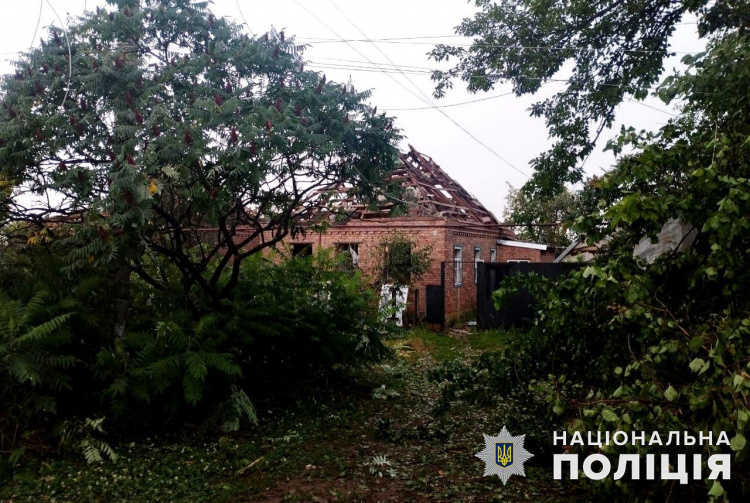 Росіяни нищать будинки мирних мешканців Донбасу та ставлять під загрозу життя цивільного населення