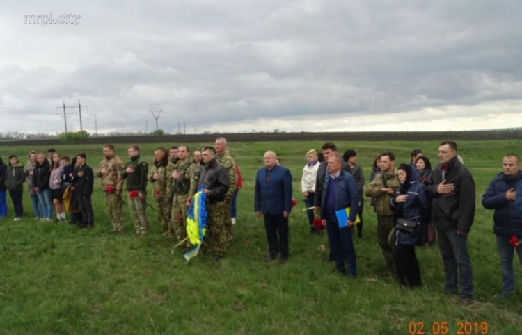 На Донбассе почтили память погибших пять лет назад вертолетчиков (ФОТО)