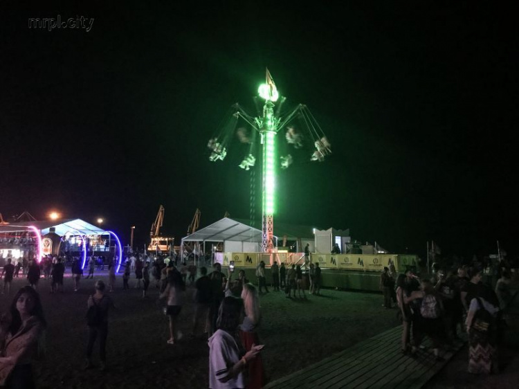 Полеты с вышки, головокружительная карусель, фудкорт и легендарный БГ на фестивале  MRPL City-2019 (ФОТО)