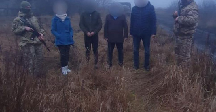 На Донбассе шесть граждан Узбекистана тайком пробирались к украино-российской границе
