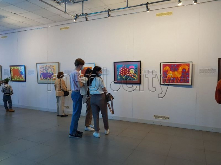 Мариуполь погрузился в музейную атмосферу: горожан ждут уникальные экспонаты