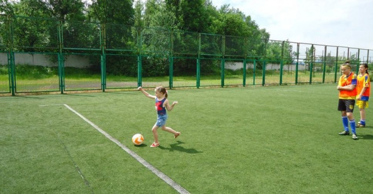 В Мариуполе откроют детскую школу женского футбола
