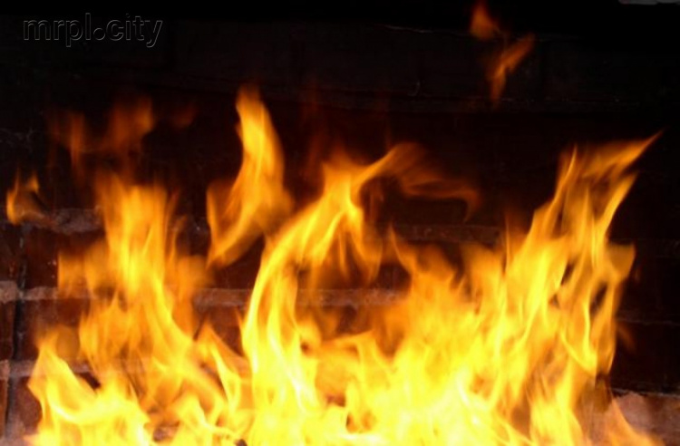 В результате пожара в мариупольском гаражном кооперативе погиб мужчина