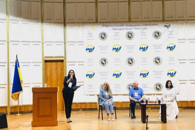 Педагоги со всей Украины обмениваются опытом с мариупольскими учителями