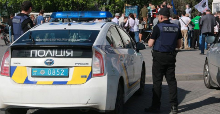 Мариупольские депутаты поспорили о целесообразности денежных инвестиций в полицию (ФОТО)