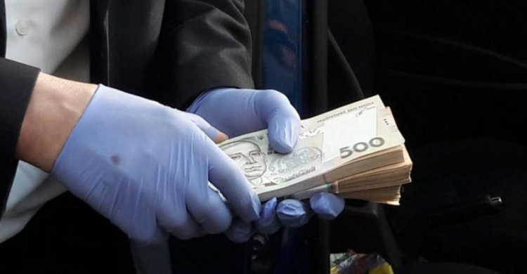 В Мариуполе два водителя за 28 тысяч гривен хотели откупиться от полицейских