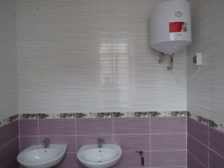 В Мариуполе выделят миллионы на обновление туалетов в школах в 2019 году (ФОТО)