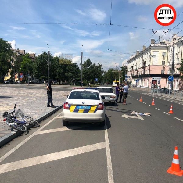 В Мариуполе на дороге умер 79-летний велосипедист (ФОТО+ДОПОЛНЕНО)