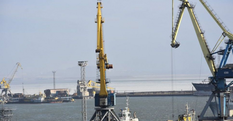Штормовой ветер препятствовал работе Мариупольского порта