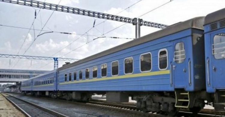 В состав поездов Киев - Мариуполь добавлено 59 обновленных вагонов (ВИДЕО)