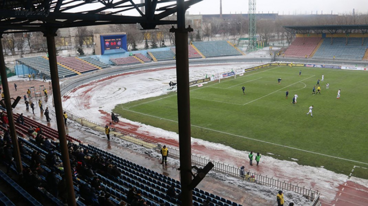 Футбольный матч в Мариуполе прошел без происшествий (ФОТО)