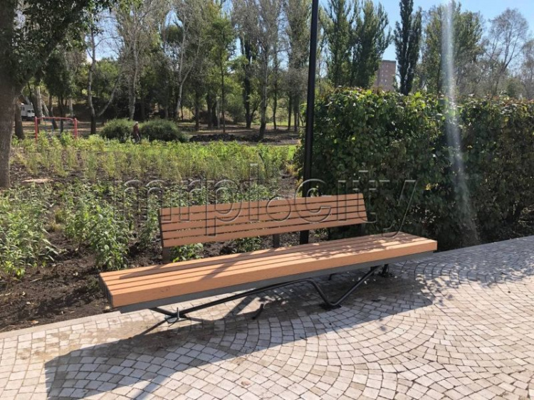 Как выглядит реконструируемый парк имени Гурова в Мариуполе за неделю до открытия