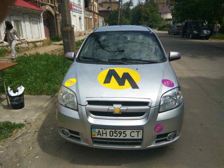 Мариупольцы активно украшают свои авто к летнему музыкальному фестивалю и подают заявки, чтобы посоревноваться (ФОТО)
