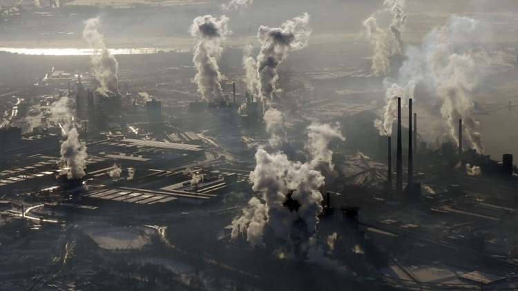 Завод "ThyssenKrupp" в Дуйсбурге. Фото: Associated Press.