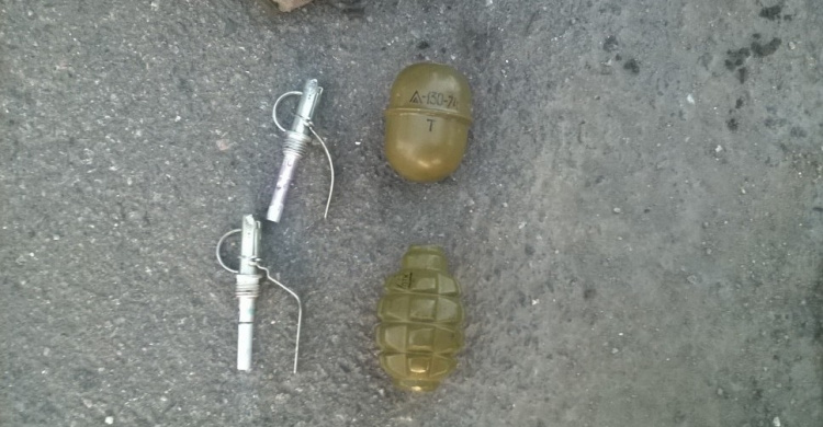 Спецоперация: Под Мариуполем задержан вооруженный гранатами иностранец (ФОТО)