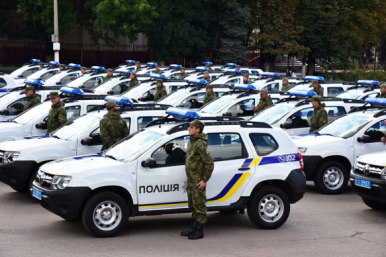 Арсен Аваков вручил полиции Донетчины 52 внедорожника (ФОТО)