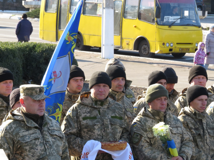 Мариупольцы отметили 72-ю годовщину освобождения Украины от нацистских захватчиков (ФОТО)