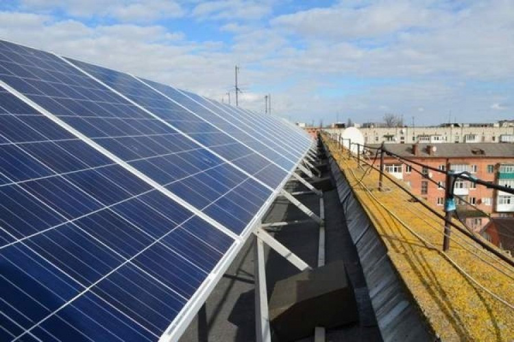 Мариупольские ОСМД могут установить солнечную крышу и зарабатывать на этом