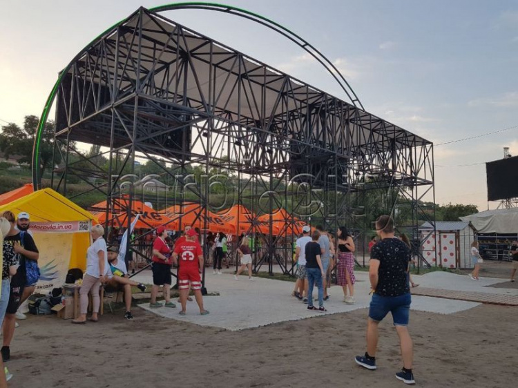MRPL City Fest 2021 уже стартовал на мариупольском побережье: первые подробности