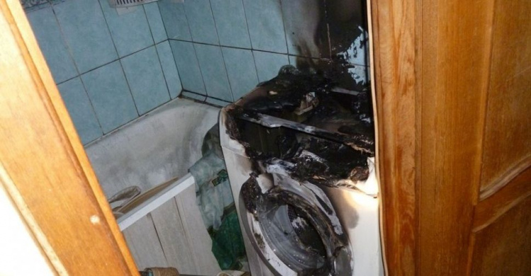 В мариупольской многоэтажке пожар бушевал в ванной комнате одной из квартир
