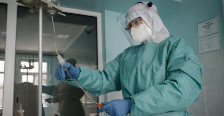 Число заболевших коронавирусом в Украине вновь превысило количество выздоровевших