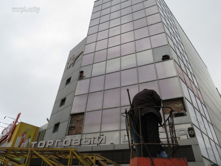 В центре Мариуполя продолжилась крупномасштабная зачистка (ФОТОФАКТ)
