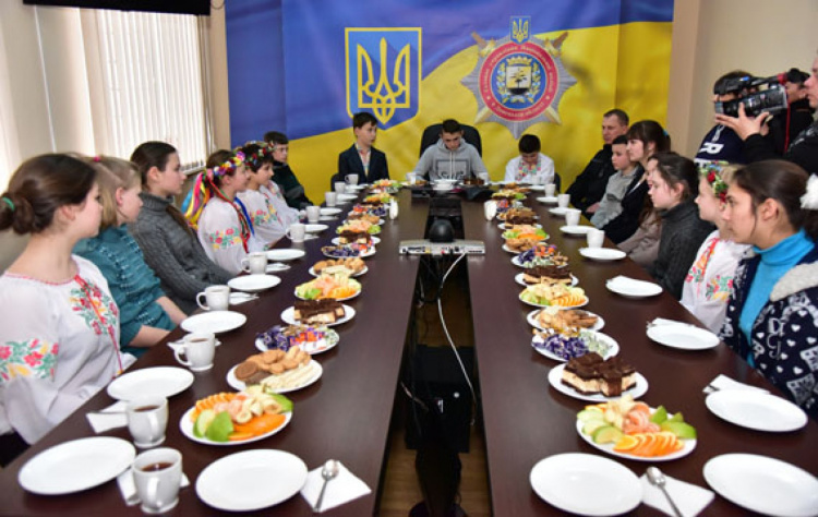 Дети из мариупольского интерната вернулись из Киева с желанием стать министрами