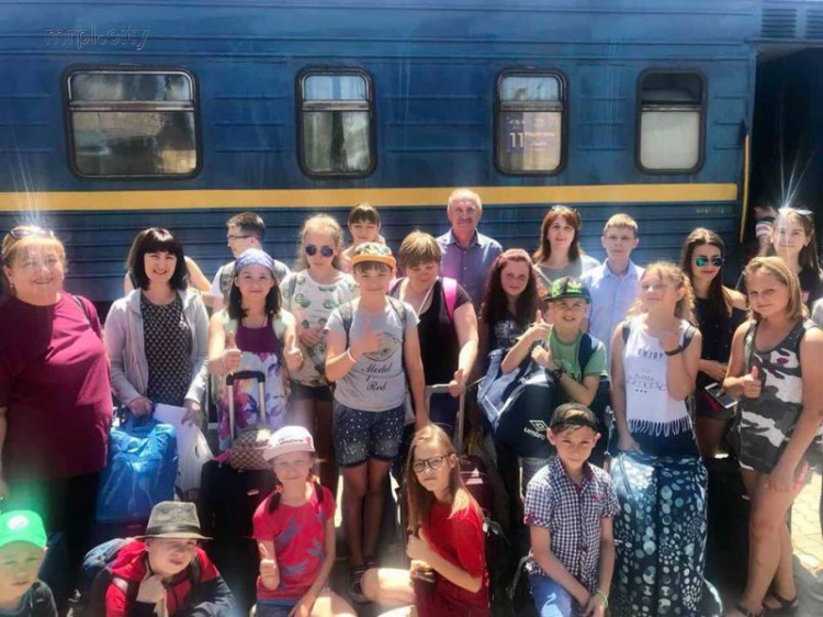 Мариупольцы преодолеют 1256 км, чтобы увидеть Украину (ФОТО)