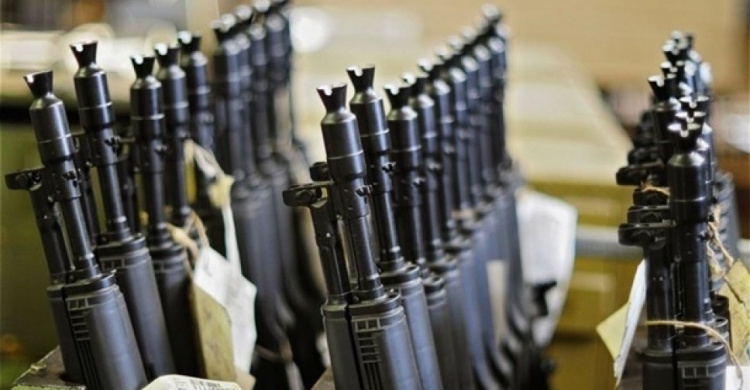 Украденного с передовой в Донецкой области оружия хватило бы на полк