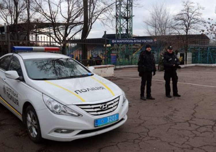 Безопасность матча «Мариуполь»-«Ворскла» обеспечили 150 полицейских и нацгвардейцев (ФОТО)