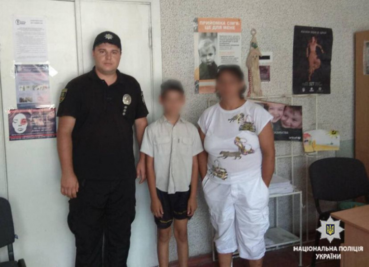 Под Мариуполем мужчину привлекли к ответственности за угрозу выгнать сына из дома (ФОТО)