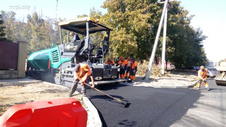 Ремонтные работы на дорогах Мариуполя завершены на 80% (ФОТО)
