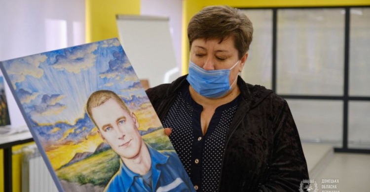 Портреты мариупольцев, погибших за Украину, разместят на улицах города