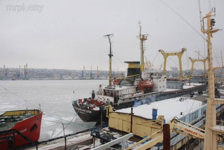 В Мариуполе на Азовском судоремонтном заводе прошли обыски, изъяты документы