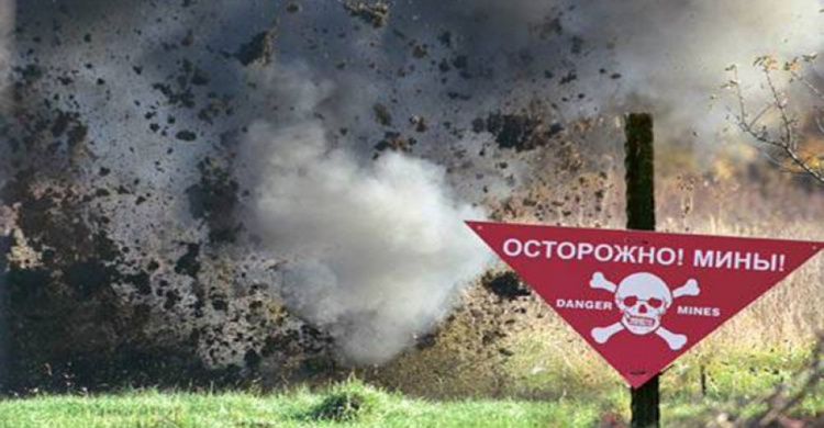 В Луганской области военные подорвались на мине: Есть жертвы и пострадавшие