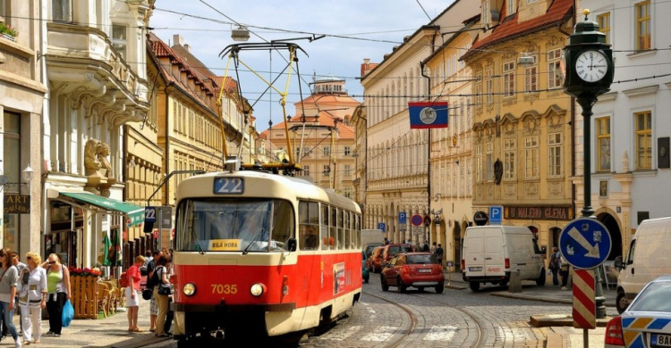 В Мариуполе трамваи из Праги выйдут на маршруты в марте