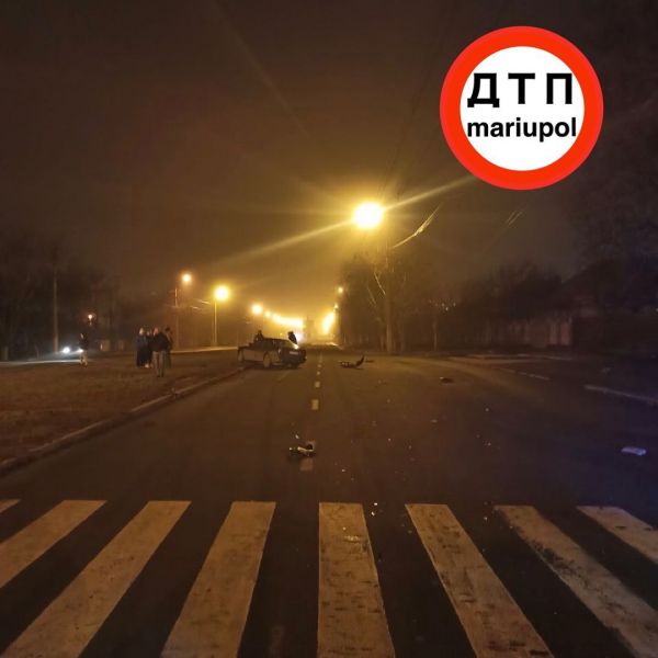Две легковушки разбились в результате столкновения в Мариуполе