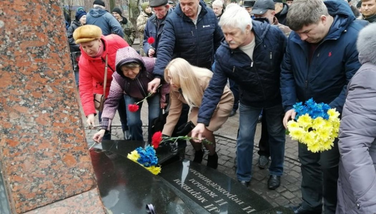 Чернобыльская авария: в Мариуполе почтили память ликвидаторов (ФОТО)